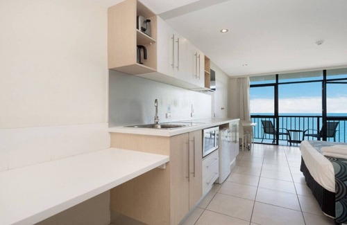 North Ward House | Beachfront Bliss at Studio 811 with Private Pool Access