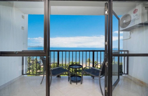 North Ward House | Beachfront Bliss at Studio 811 with Private Pool Access
