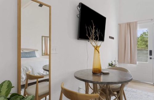 Blackshear-Prospect Hill Apartment | Studio 9 . Eastside Sanctuary . Fun Neighborhood