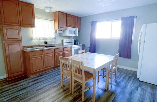 Fort Bragg Hotel | Cozy Studio 9 Fort Bragg: Family-Friendly with Kitchen