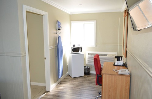 Fort Bragg Hotel | Cozy Studio 9 Fort Bragg: Family-Friendly with Kitchen