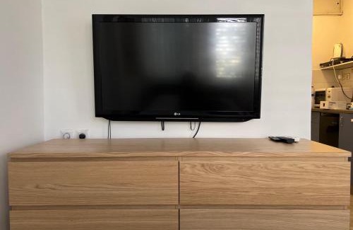 Tel Aviv Apartment | Pet-Friendly Studio 91 by IsrApart - Rated 9/10