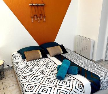 Neris-les-Bains Apartment | Cozy Studio Steps from Néris-les-Bains Thermal Spa
