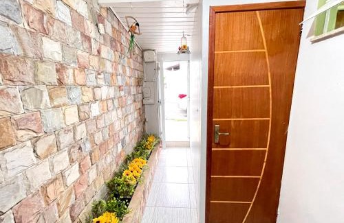 Macae House | Independent Suite with Air, Wifi & Smart TV - 10/10 Rating