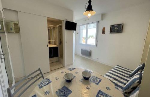 Notre-Dame-de-Monts Apartment | Scenic Studio with Sea View Steps from the Beach