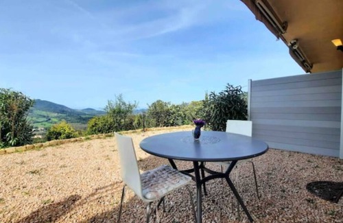 Alata Apartment | Relaxing Studio "Albitru" with Pool & Ocean View in Ajaccio