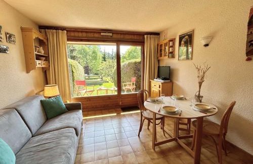 Le Planellet Apartment | Welcoming Studio Alcôve with Garden, Near Ski & Golf in Megève