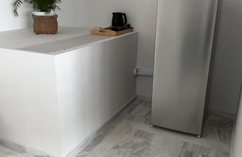 Salamis Apartment | Budget-Friendly Studio Algo 3: Child Friendly Retreat