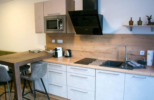 Irdning-Donnersbachtal Apartment | Cozy Studio Alpenrauschen: Family-Friendly with Ocean Views