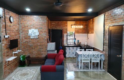 Central Seberang Perai House | Kid-Friendly Studio Amani Permatang Pauh - Rated 9.4/10!