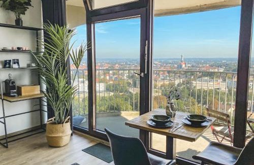 Antonsviertel Apartment | City Views & Tropical Vibes - Your Perfect Getaway Studio