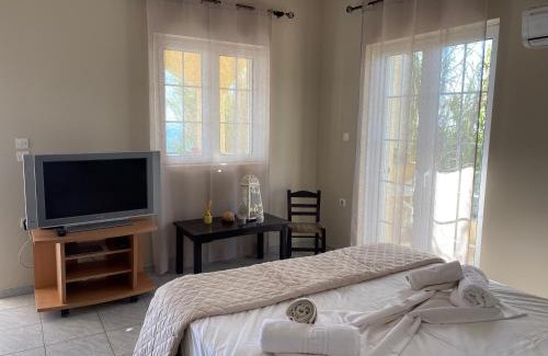 Monemvasia Apartment | Pet-Friendly Studio Angellos Villa Marifay: Rated 8.9/10