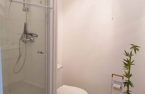 Anglet Apartment | Pet-Friendly Studio Anglet with Family Amenities & 9/10 Rating