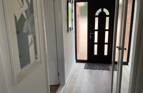 Worthing Apartment | Cozy Studio Annie: A Perfect Stay Awaits You