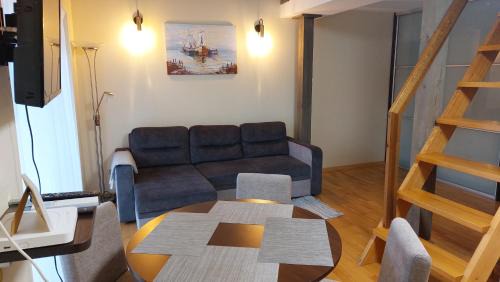 Nida Apartment | Cozy Studio Apartment for Four with Pool in Nida