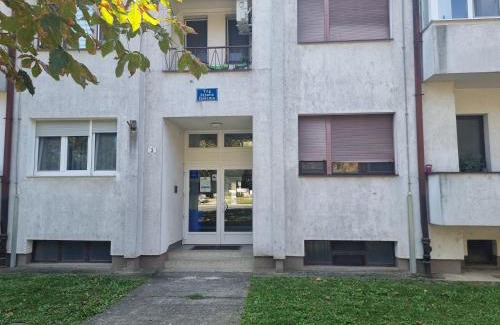 Vukovar Apartment | Cozy Studio Apartment Šapudl - Child-Friendly Retreat