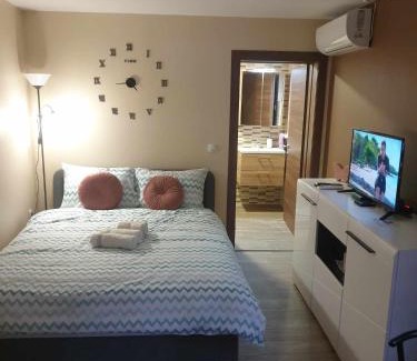 Dakovo Apartment | Top-Rated Studio Apartman Alisa - Family Friendly Retreat
