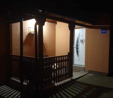 Dakovo Apartment | Top-Rated Studio Apartman Alisa - Family Friendly Retreat