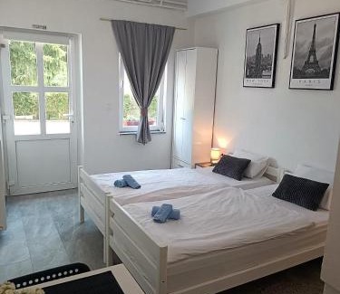 Tounj Apartment | Child-Friendly Studio Apartman Brletić with High Ratings