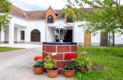 Gradiste Apartment | Welcoming Studio Apartment Ivana: Rated 9.6/10 for Families