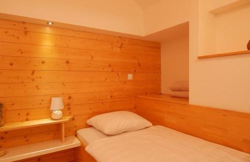 Catrnja Apartment | Child-Friendly Studio Apartment Lakasa - Top Rated 10/10