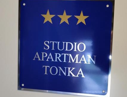 Vinkovci Apartment | Child-Friendly Studio Apartment Tonka - Rated 9.7/10