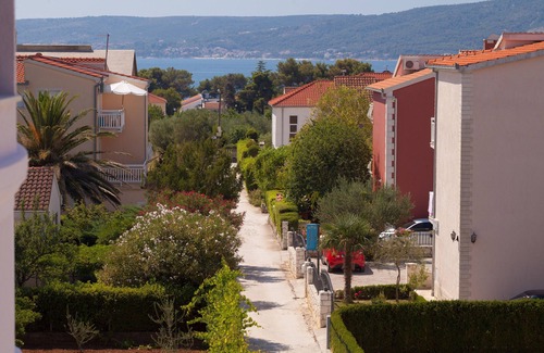 Kastel Novi Apartment | Cozy Studio Apartment Mara with Kitchen and Breakfast