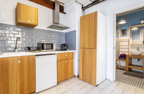 Barrio del Carmen Apartment | Modern Studio Apartment in the Heart of the Old Center