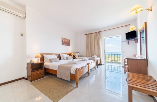 Notos Apartment | Comfortable Studio Apartment with Sea View & Balcony Access