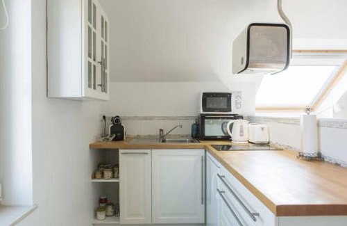 La Hulpe Apartment | Budget-Friendly Studio Apartment Alba with Breakfast Included