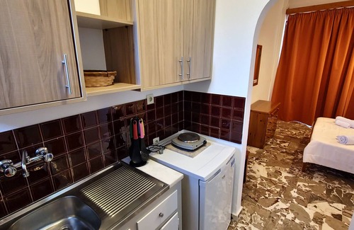 Melikia Apartment | Cozy Alexandra Studio 6 with Private Balcony & Ocean View