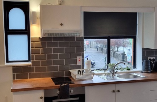 Athlone Apartment | Exceptional Studio Apartment in Athlone - Family Friendly Stay