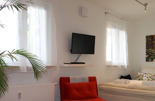 Loerrach Apartment | Cozy Studio Apartment 'Casa Stetten' with Wi-Fi & Shared Terrace