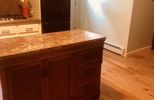 Getty Square Apartment | Convenient Studio Apartment Near Yonkers Metro Station