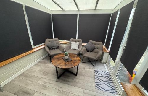 Stanhope Apartment | Studio Apartment