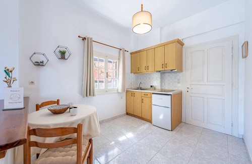Astrakeri Apartment | Studio Apartment 'GRAND 4' with Sea View, Wi-Fi and Air Conditioning