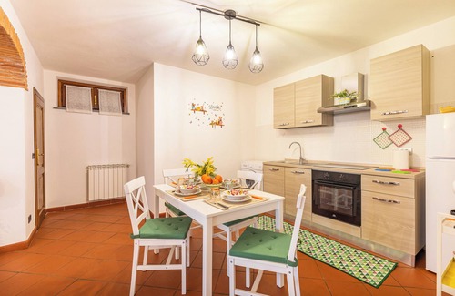 Sinalunga Apartment | Studio Apartment "Il Colle dei Frati" with Terrace & Wi-Fi