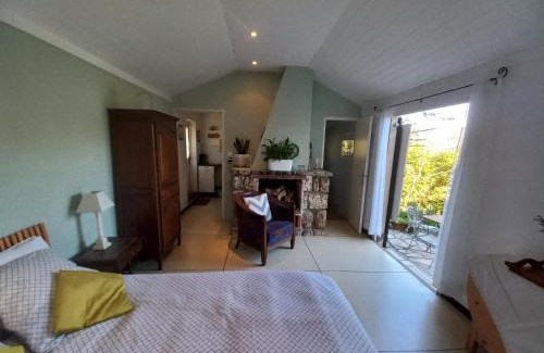Bargemon Apartment | Comfortable Studio Apartment in Bargemon - Family-Friendly