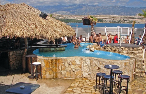 Caska Apartment | Seaview Studio Apartment in Novalja with Pool & Terrace