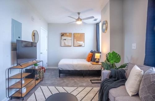 Central Business District Apartment | Ideal Studio Apartment in Downtown Mobile - 4-Star Rated