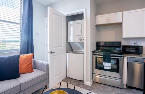 Central Business District Apartment | Ideal Studio Apartment in Downtown Mobile - 4-Star Rated