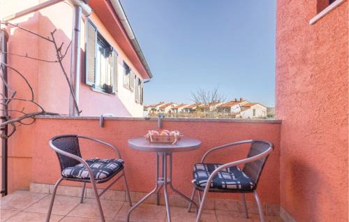 Valbandon Apartment | Discover a Family-Friendly Apartment in Valbandon with Wifi