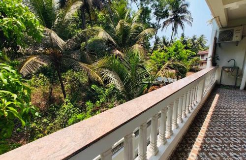 Vanelim Apartment | Studio Apartment jungle view 2minutes drive to the beach