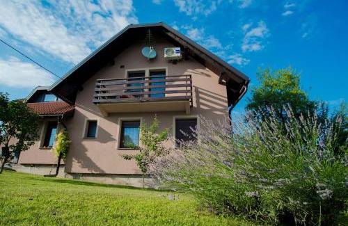 Dreznik Grad House | Exceptional Studio Apartment Karlo - 4 Star, Family Friendly