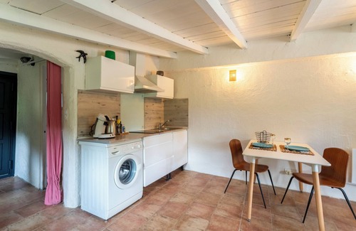 Apt Apartment | Cozy Studio 'Maison Marvic' with Pool, Wi-Fi & Kitchen