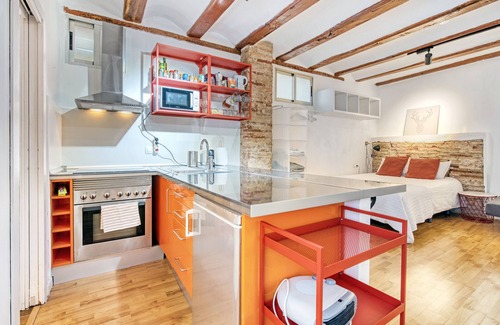 La Seu Apartment | Cozy Studio Apartment 'Mendoza' with Ocean View & Wi-Fi