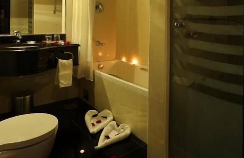 Al Nahda Apartment | Cozy Studio Apartment Steps from Safeer Mall Sharjah