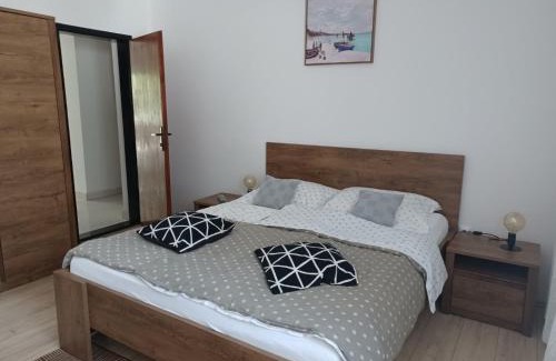 Sreser Apartment | Child-Friendly Studio Apartment Nikola with Top Guest Ratings