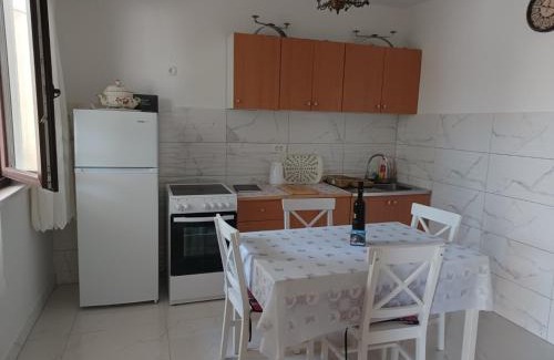 Sreser Apartment | Child-Friendly Studio Apartment Nikola with Top Guest Ratings