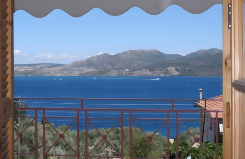 Spanokhorion Apartment | Studio Apartment 'Two Adults No 1' with Sea View, Wi-Fi and Air Conditioning